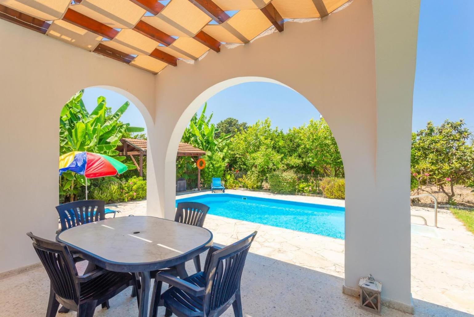Sun Beach Villa Thio Polis Exteriér fotografie