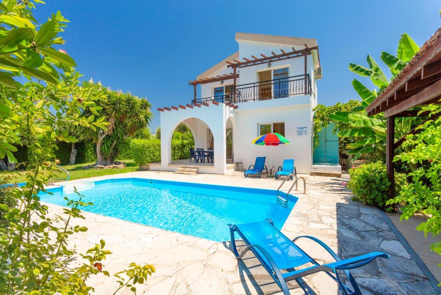 Sun Beach Villa Thio Polis Exteriér fotografie