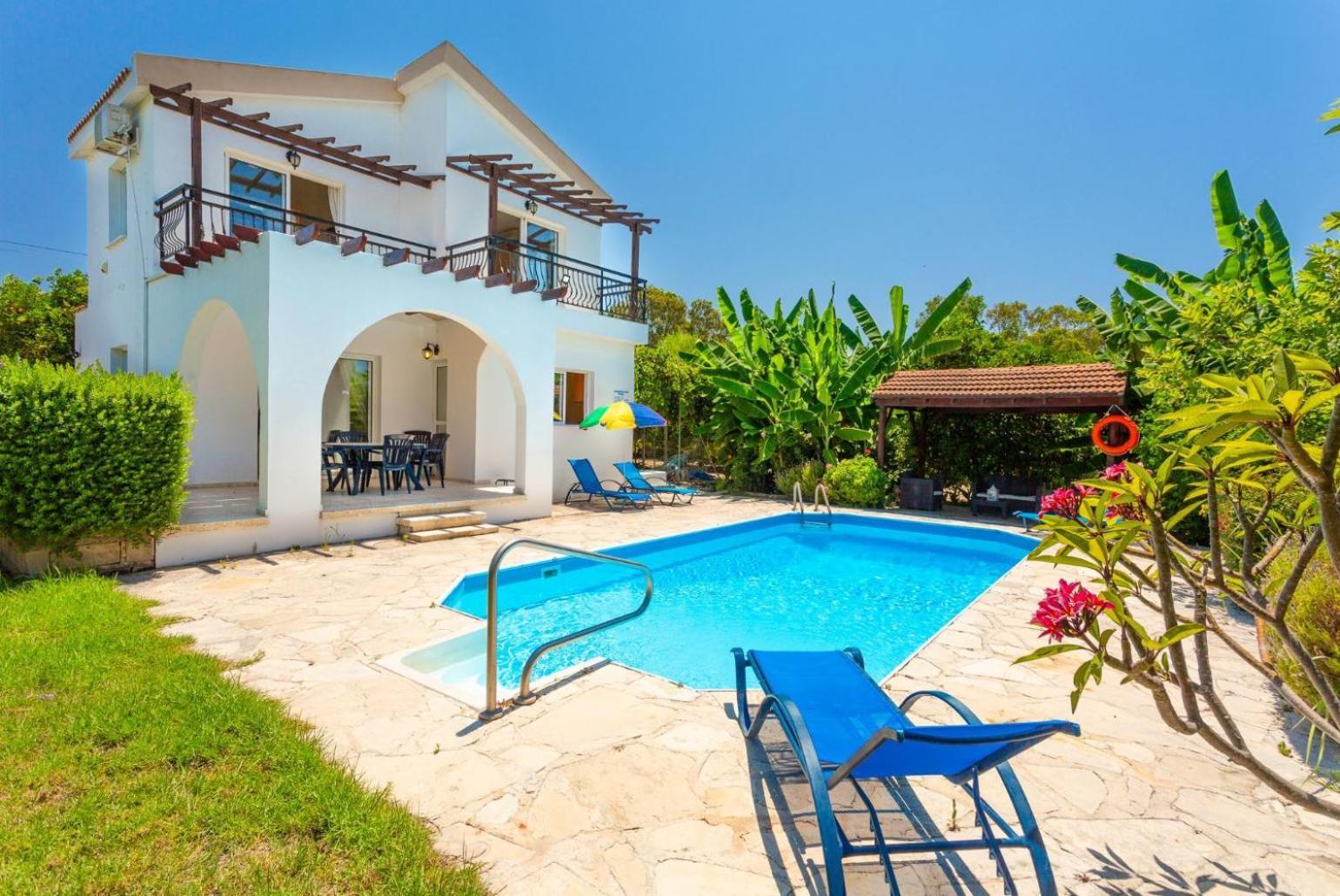 Sun Beach Villa Thio Polis Exteriér fotografie